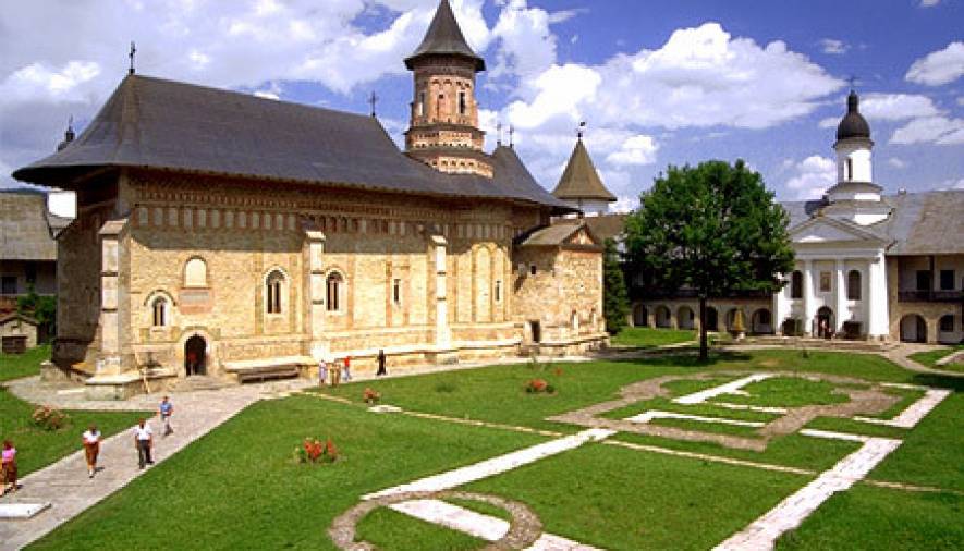 Pelerinaj la manastirile din Neamt